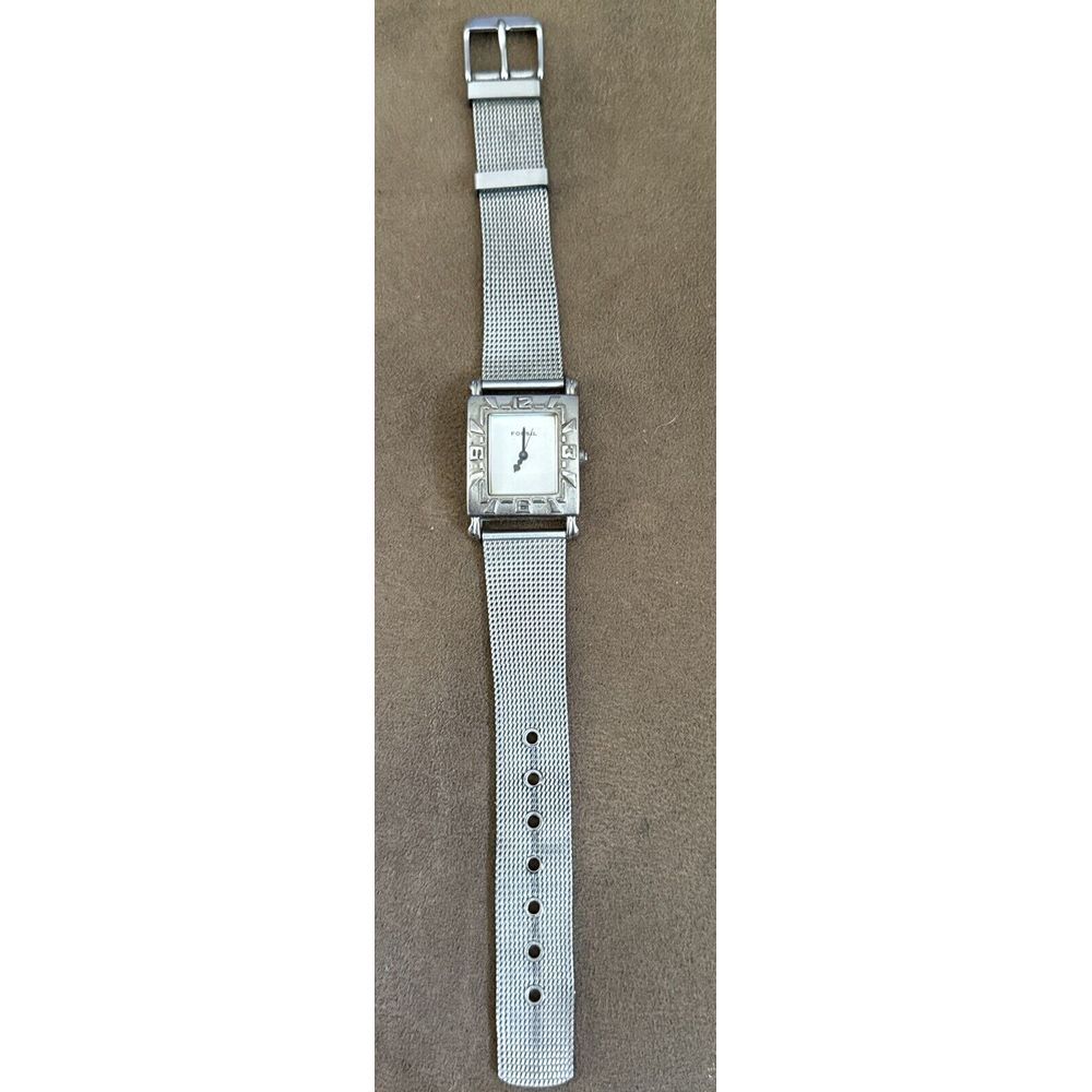 Fossil EC-8799 Womens Analog Watch Silver Case‎ Dial Mesh Band 24mm Needs Batt
